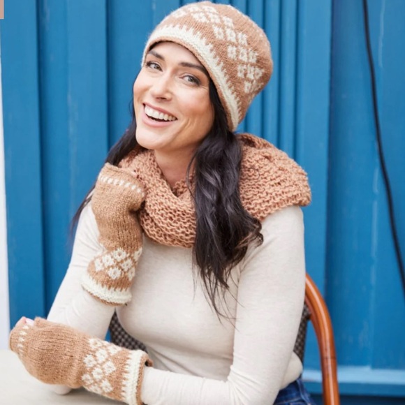 🆕 Feelgoodz Artisan Project Fleece-lined Wool Knit Half Mittens Rich Burgundy - Picture 2 of 6